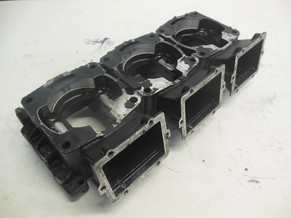 CC78 Polaris MSX 140 HO 2003 Crankcase Cases 2202423 - Image 4 of 4