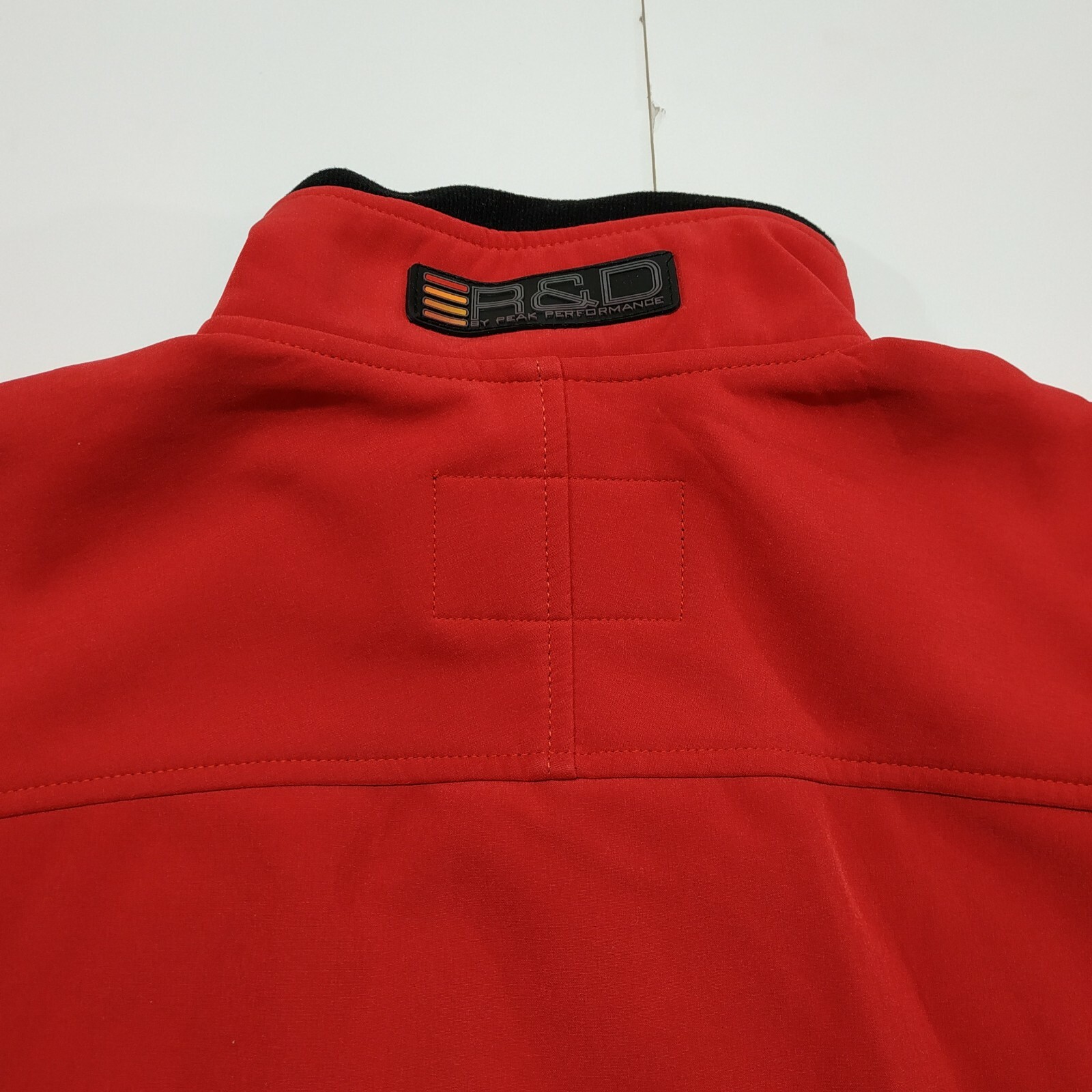 Peak Performance Women's Red Jacket Windbreaker S… - image 8