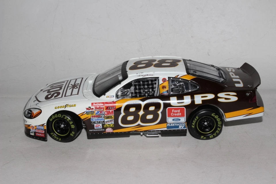Dale Jarrett 2002 Ford Taurus UPS Action Racing - Изображение 4 из 4