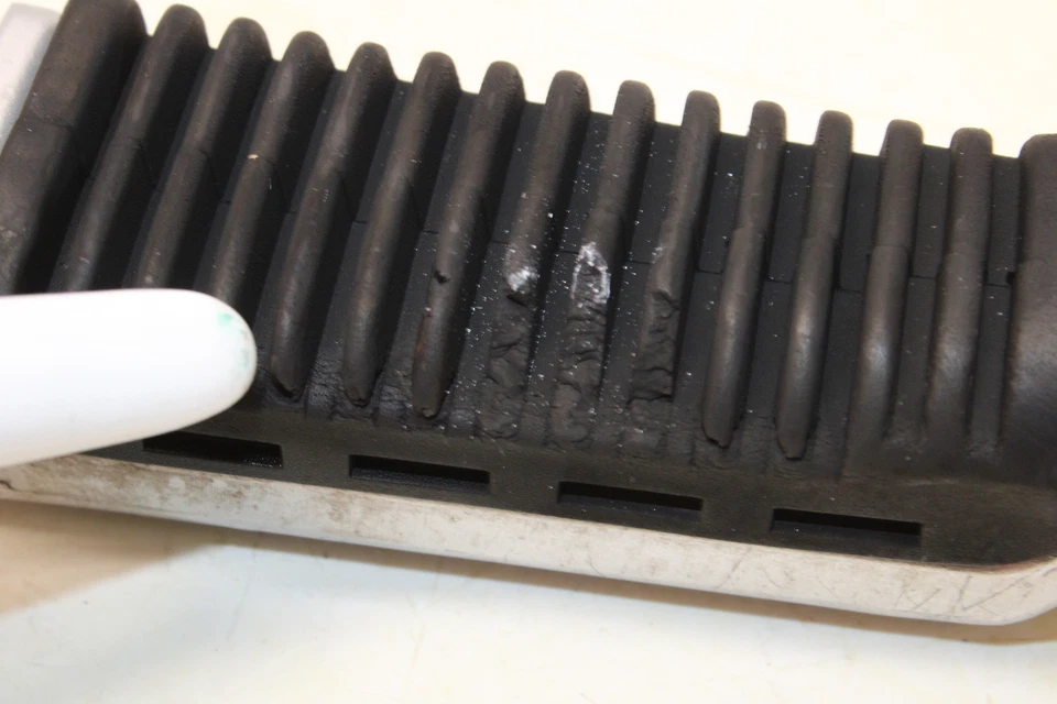 Juego trasero izquierdo Suzuki Vx800 1990 reposapiés conductor reposapiés tope Foto 2 de 4