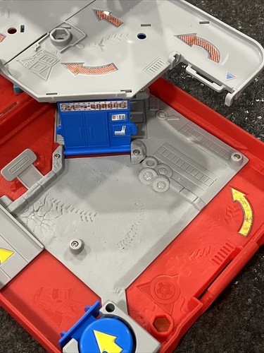 Matchbox Fold & Go Pop Up Playset 24 Hour Xtreme Garage Towing Service 2005๐ฅ - Picture 14 of 21