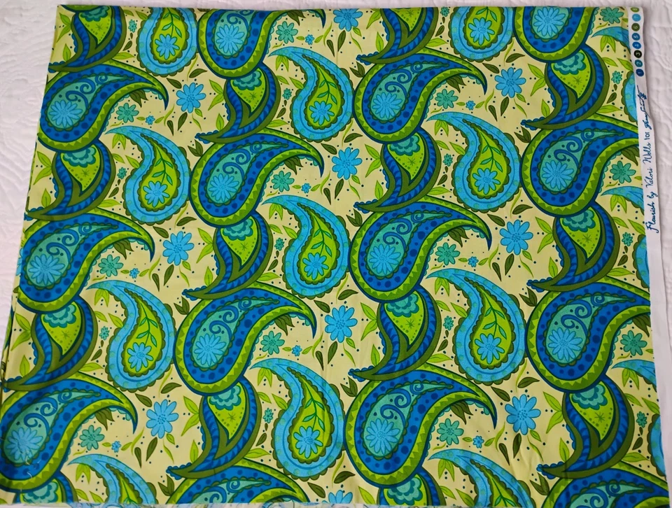 Flourish By Valori Wells For Free Spirit acolchoado remanescente de algodão 44 x 36 pol - Imagem 2 de 4