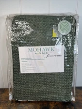 Mohawk Home Textured Chenille Throw Blanket GREEN 40" X 67" NEW