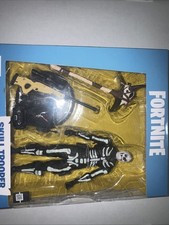 Fortnite Skull Trooper w/Accessories & Weapon 7