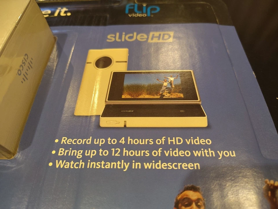 Flip Video Slide HD S1240W 16GB White/Silver USB Videocam Podcasts Cisco NEW NIB - Image 3 of 4