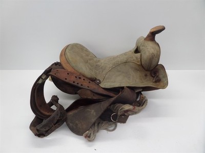 Vintage Unbranded Western Horse Saddle 1545
