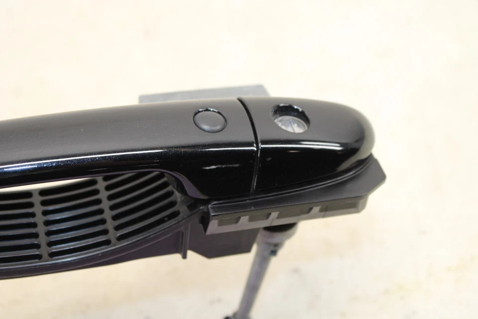 Manija de puerta exterior izquierda Fiat 124 Spider 2017-2020 (41 W) OEM MB34 Foto 4 de 4