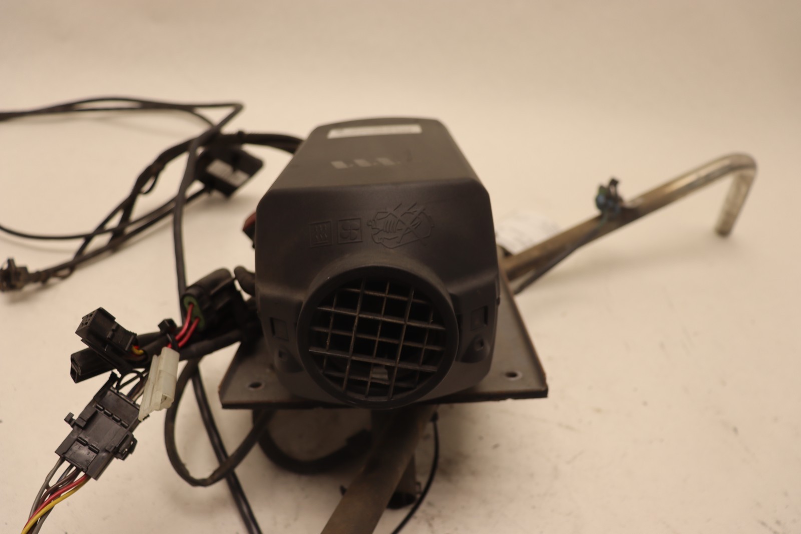 08-17 FREIGHTLINER CASCADIA AIRTRONIC D2 EBERSPACHER 12V 34W DIESEL HEATER OEM