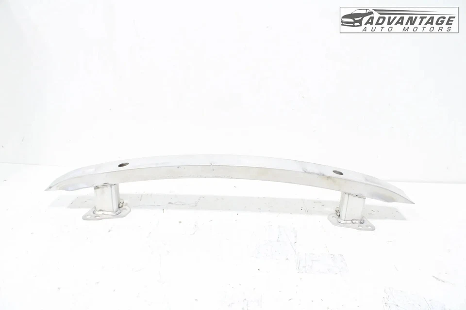 Chevrolet Camaro 2016-2024 parachoques trasero barra de refuerzo barra de refuerzo OEM Foto 2 de 4