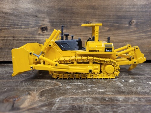 Joal Komatsu D155AX Large Crawler Dozer (1:50 Scale)
