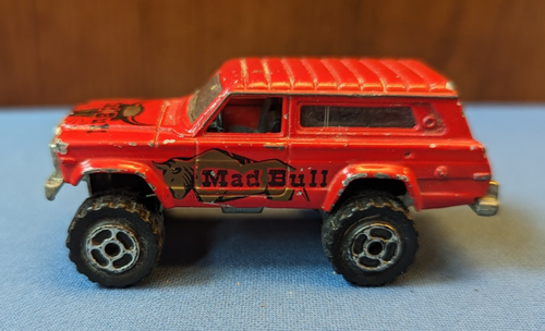 Loose 7 MAJORETTE 1/64 NYFD rescue & ambulance, tanker, front loader, Mad Bull + - Picture 11 of 17