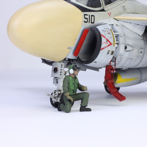 Maquette Avion Banc D'essai Hydraulique 1:48 Hasegawa - Pré-peinte - Avec équipage Au Sol USAF