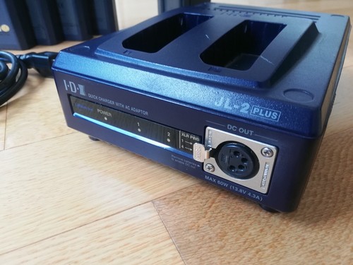 Chargeur IDX JL2 4 piles et adaptateur vmount - Photo 2 sur 8