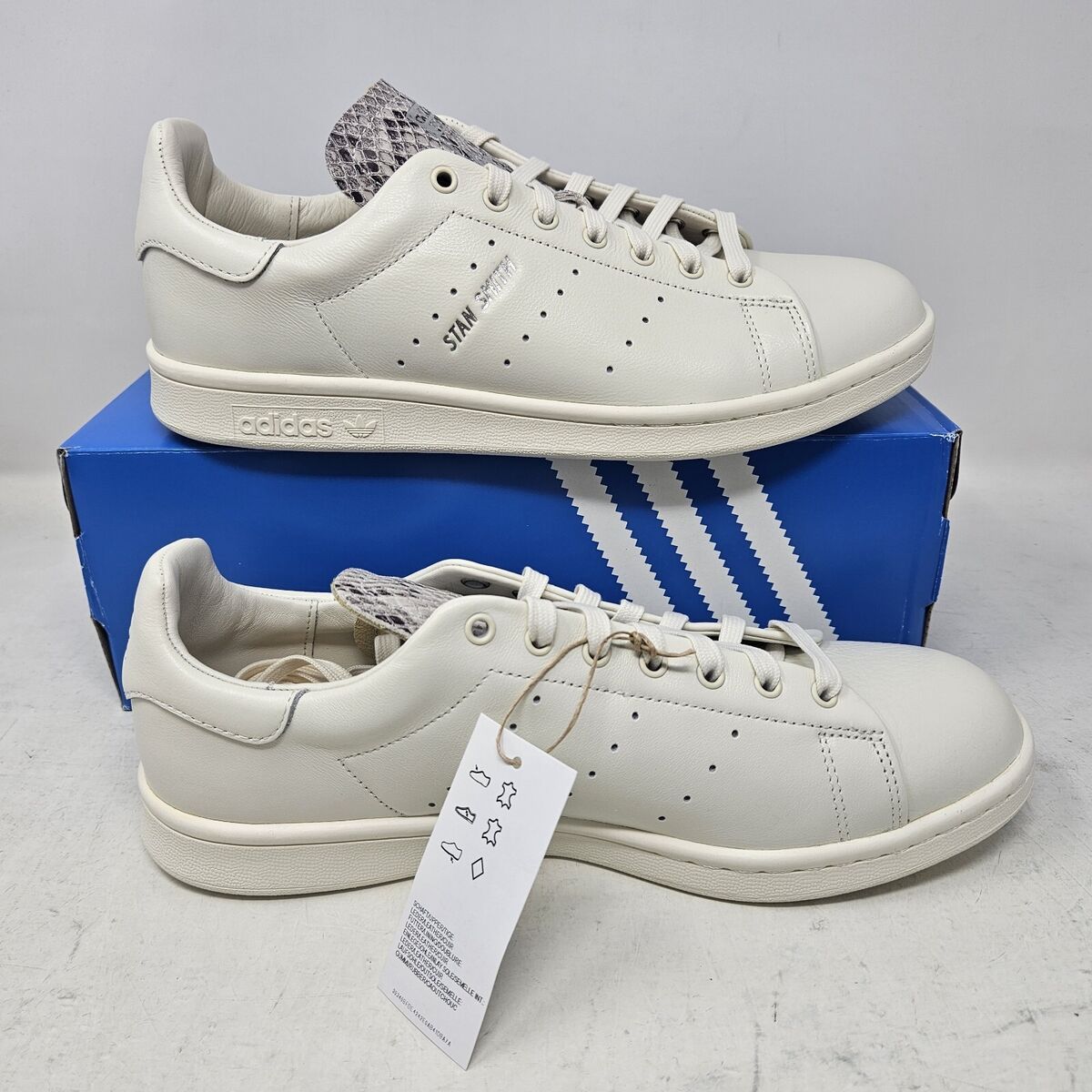 Men's Adidas Stan Smith Lux Casual Shoes / White Snakeskin Men's Adidas Stan Smith Lux Casual Shoes / White Snakeskin