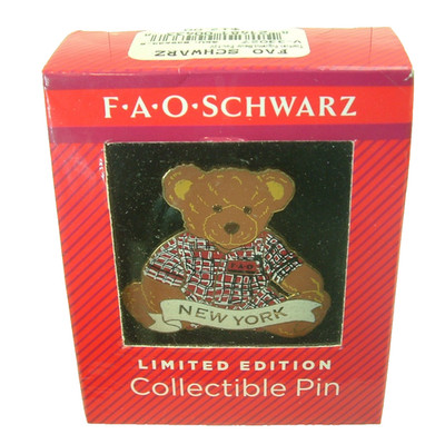 F.A.O. Schwarzer Schottenkaro Pyjama Bär Pin NEW YORK Limited Edition Neuwertig/Verpackt