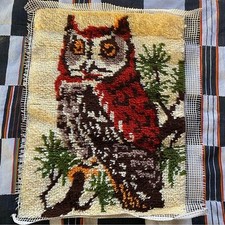 Vintage 70  s Folk art Owl Latch hook wall hanging Large. 28  x21  great shape 