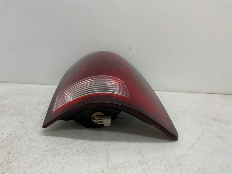 Dodge Ram 1500 2500 3500 2010 2011-2017 luz trasera halógena lateral del pasajero OEM Foto 3 de 4