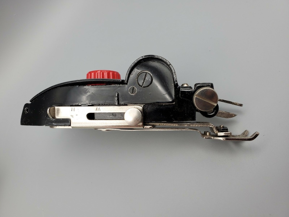 SINGER AUTOMATIC ZIGZAGGER FOR Classes with Box and Manual