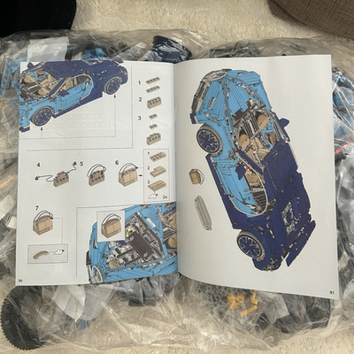 LEGO Technic Bugatti Chiron 42083 Ultimate Car Concept 3599 Teile 16+ blau