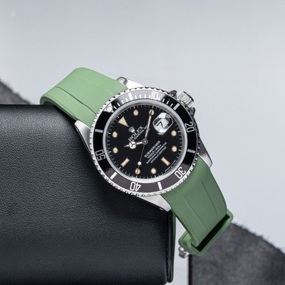 Rolex Submariner Head 16610 Date On Green Rubber Strap