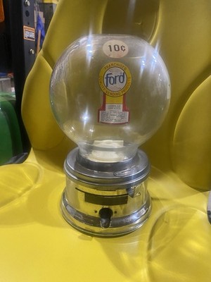 10c Glass Globe Ford Gumball Machine Civic CLUB Ford Gum and Machine Co USA