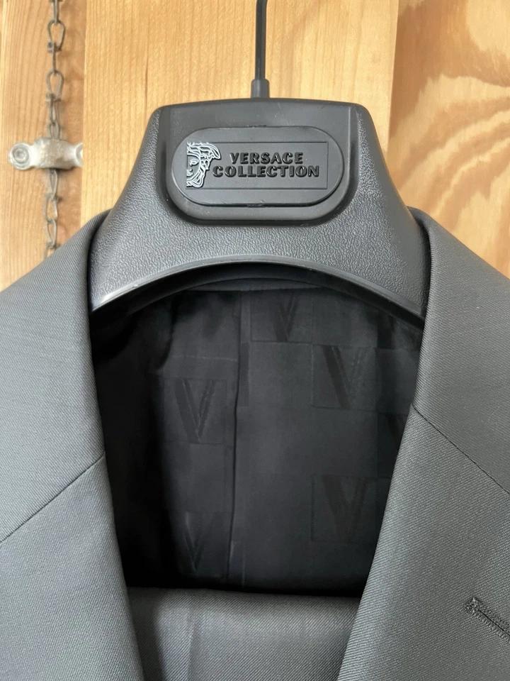 VERSACE COLLECTION Gray 2 Button Men’s Suit Sz 50 W 32 NEW Athletic fit - Image 2 of 4