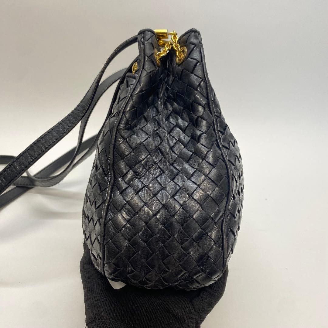Bottega Veneta Intrecciato shoulder bag black leather Authentic thumbnail 4
