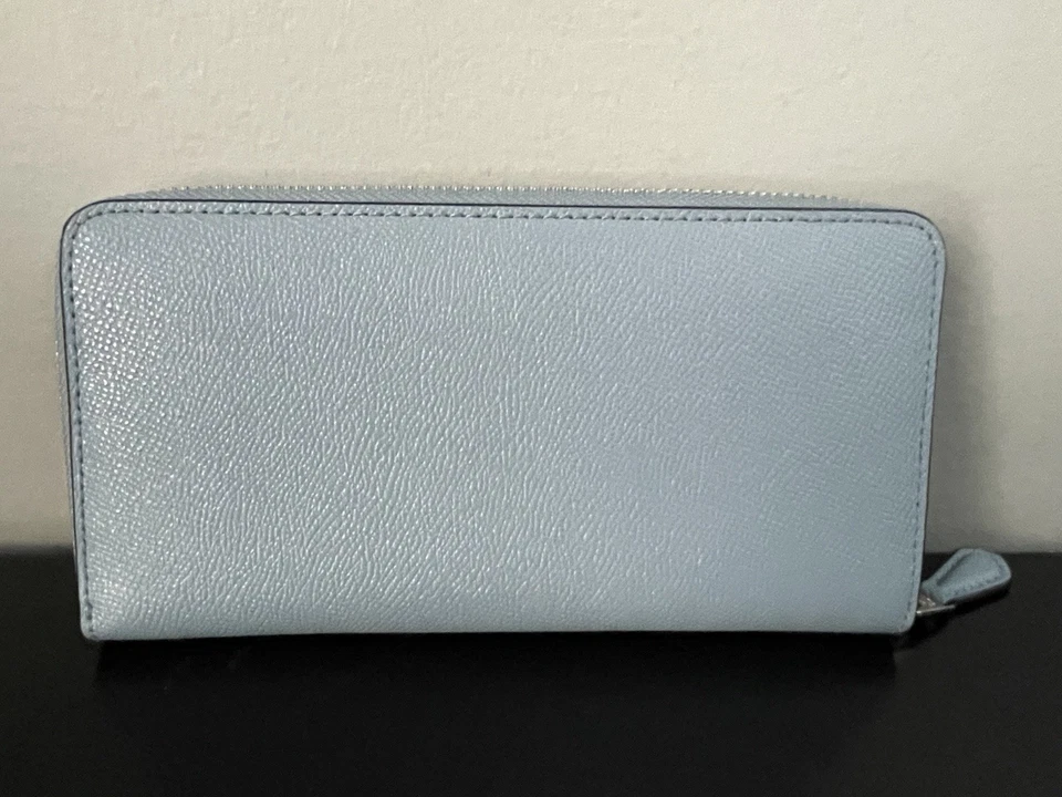 Cartera Larga COACH Acordeón Cuero Azul Claro con Herrajes Plateados, Tamaño Completo Foto 2 de 4