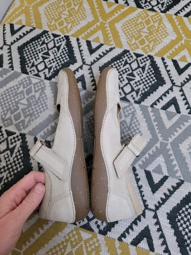 Worn Twice Stone Clarks Artisan Nubuck Mary Jane Comfort Shoes Size 4 EU 37 - Picture 9 of 18