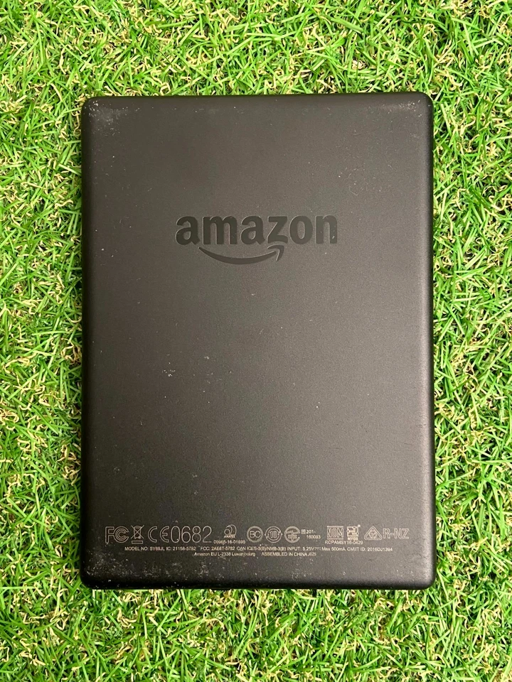 Amazon Kindle 8th Generation 4GB Touchscreen Model SY69JL Black (E47) - Image 3 of 4