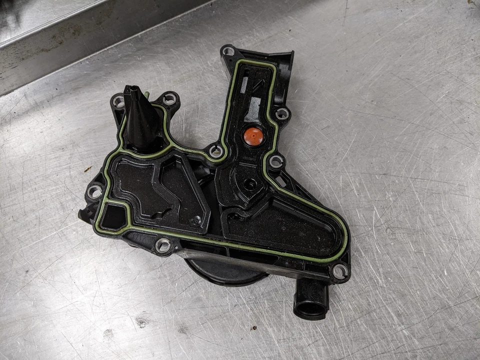 Separador de aceite de motor para 10-11 Audi A3 2.0 06H103495 Foto 3 de 4