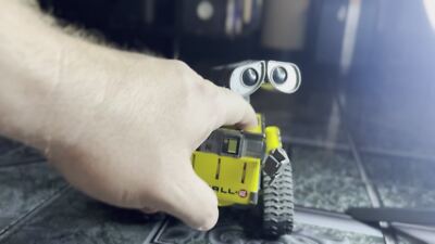 WALL-E Disney Thinkway Toys Dancing/Talking Electronic Action