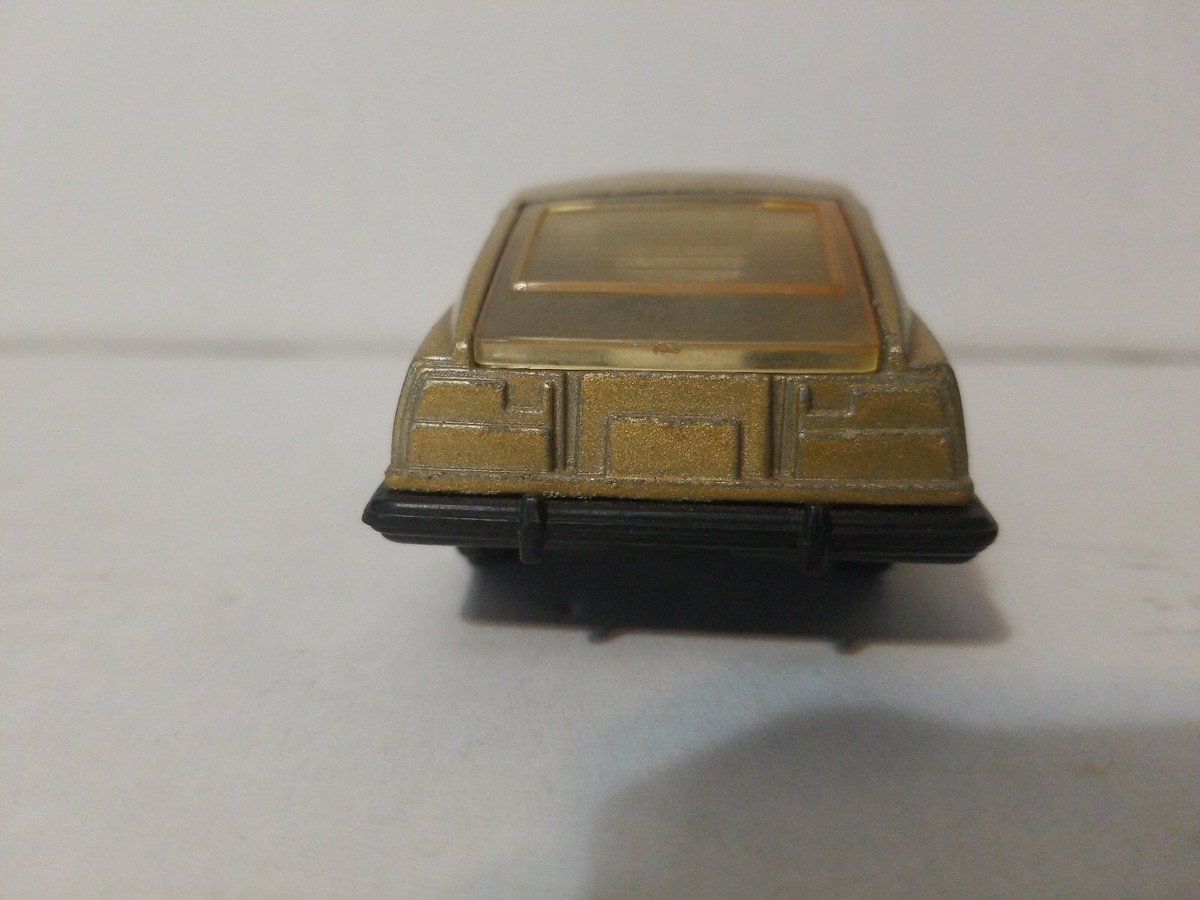 Toshi出品 6/28 TootsieToy Datsun 280ZX hatch back GOLD Vintage Metal toy