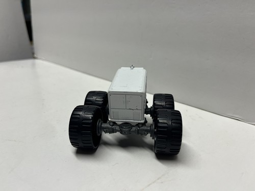Hasbro Tonka 2009 Diecast Monster Truck Polar Vehicle - Picture 3 of 7