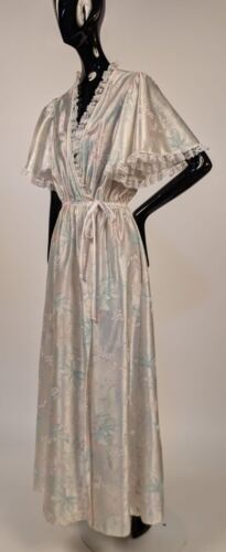 BEAUTIFUL 1980’S WATERCOLOR FLORAL LONG NIGHT GOWN W LACE FRONT + PEIGNOIR - Picture 9 of 12