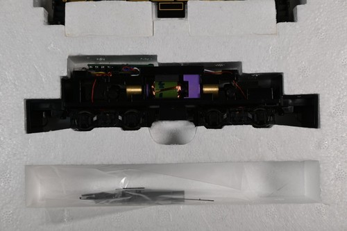 HO Scale Proto 2000 - 23726 - Louisville & Nashville S1 Locomotive - Picture 5 of 11