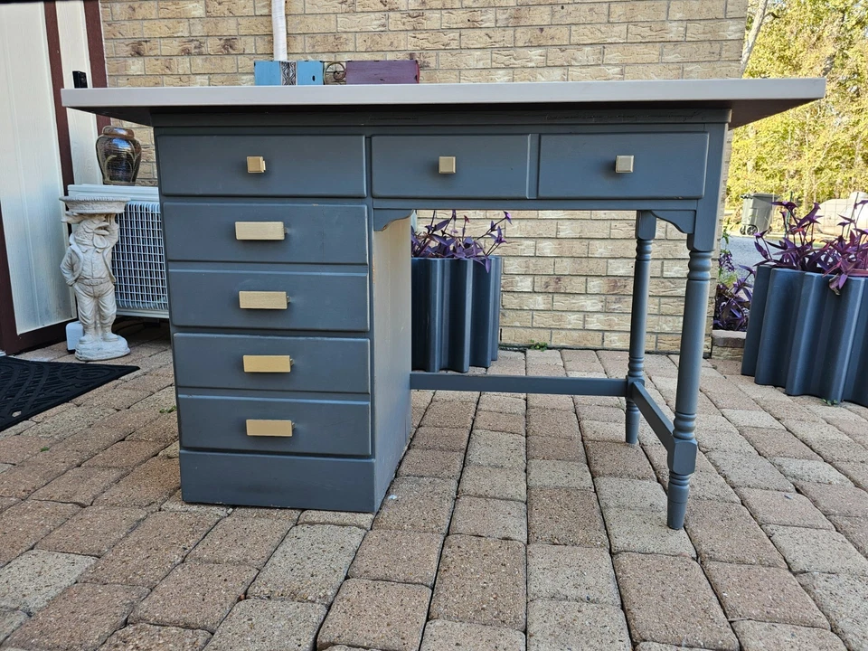 ¡Personalizado! Azul con NUEVO escritorio de computadora ETHAN ALLEN tallado en Estados Unidos alrededor de 1970 Foto 2 de 4