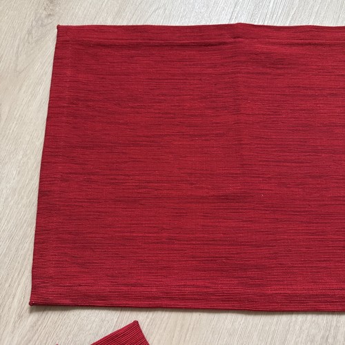 Crate & Barrel Lot Of 3 Red Placemats 19”x14.5” Holiday Place Setting Quality - Picture 7 of 10
