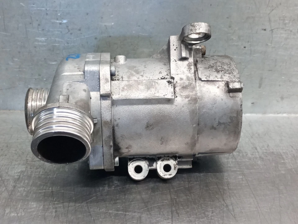 11517586925 POMPE À EAU / PIERBURG / 11517586925 / 5709423 POUR BMW 5 TOURING E - Photo 2/4