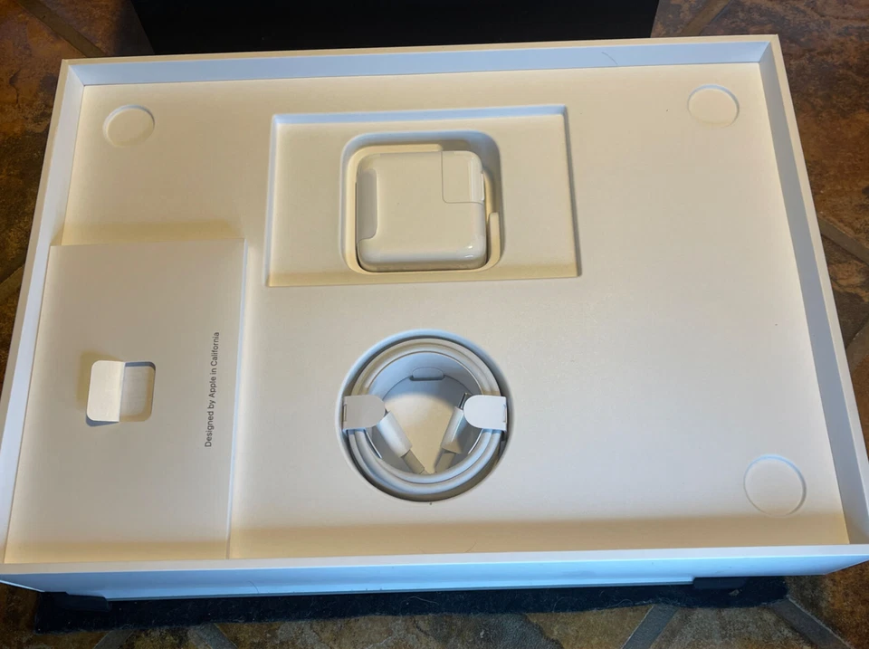 Apple MacBook Air Laptop (2018) 256gb SSD (A1932) 3.6gHz i5 8gb RAM {Touch-ID} - Image 4 of 4