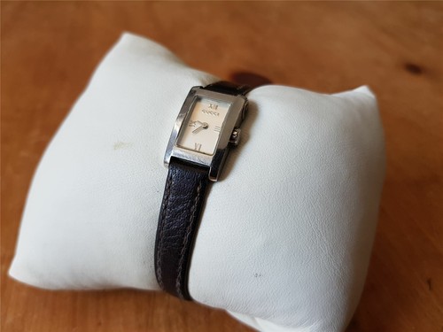 GUCCI LADIES VINTAGE WATCH 8600L | eBay