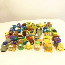 10pcs Gross Trash Mini Figures 3cm – Funny Garbage Monster Toys for Kids Gift