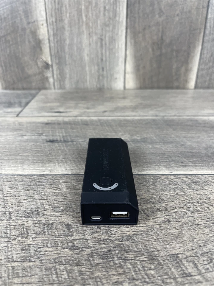 BANCO DE ALIMENTACIÓN PORTÁTIL DURACELL (DU7220), RECARGABLE CON ENCHUFE DE PARED Y CABLE DE CARGA Foto 4 de 4