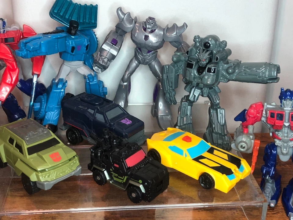 Lote de 23 juguetes coleccionables MC DONALDS/Burger King/Hasbro y otros Transformers Foto 4 de 4