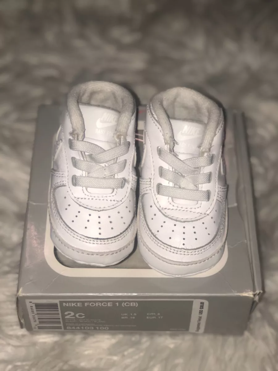 NIKE BABY FORCE White Soft Crib Shoes Size 2 C 3-6 months !