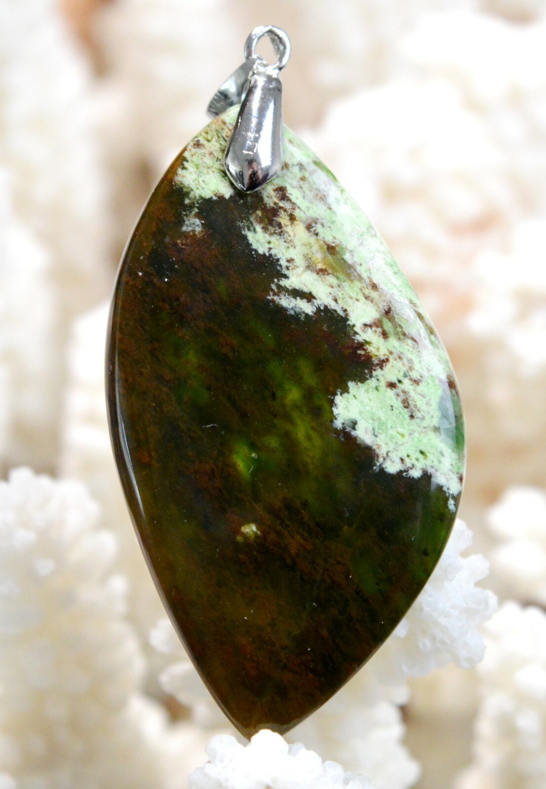 Chrome calcédoine d'Australie 44 carats superbe cabochon de collection en pierre fine naturelle