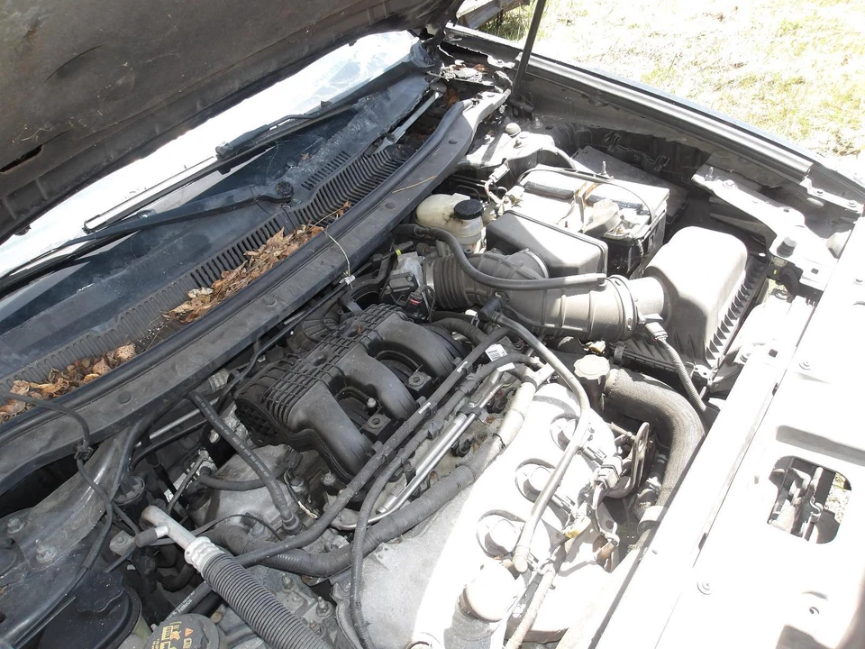 Regulador de ventana de puerta trasera izquierda usado se adapta a: Lincoln MKT 2010 sin motor R Foto 4 de 4