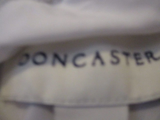 DONCASTER WOMEN'S PUFFER VEST IN WHITE, SIZE 2 Snaps Closure - Image 2 of 3