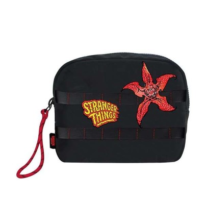 Reise-Toilettentasche Stranger Things black 21 x 16,5 x 5 cm