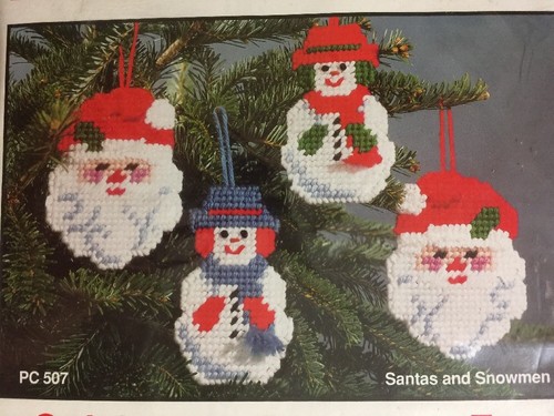 Christmas Plastic Canvas Kit Pc507 santas and snowmen National Yarn Crafts New - Picture 2 of 6